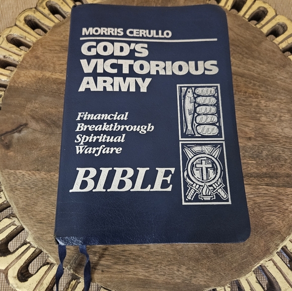 1996 Financial Breakthrough Spiritual Warfare Bible by Morris Cerullo Leather - Picture 7 of 16
